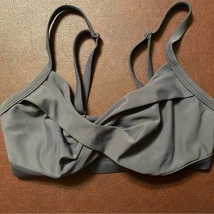 Athleta Twister Bikini swim Top 32 D/DD